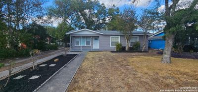 163 Gayle Ave, House other with 3 bedrooms, 1 bathrooms and null parking in San Antonio TX | Image 2