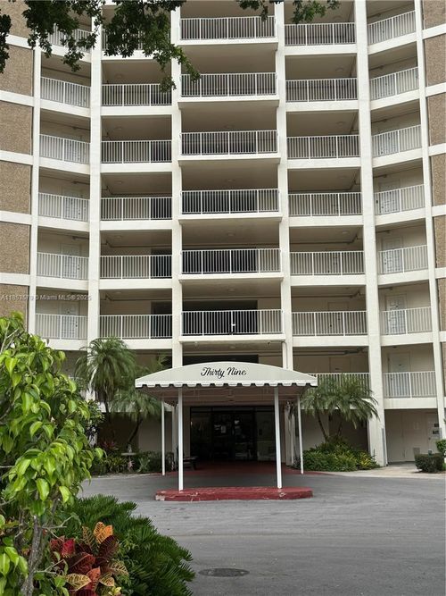 apt-509-2940 N Course Dr, Pompano Beach, FL, 33069-3881 | Card Image