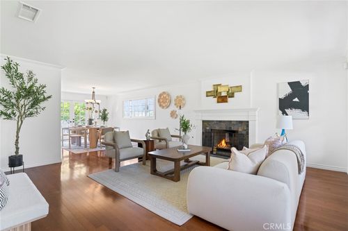 2500 Canyon Vw, Pasadena, CA, 91107-1068 | Card Image