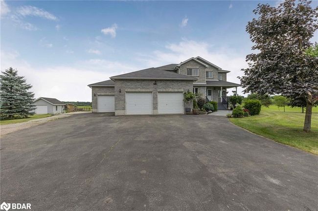 3805 Concession Rd 7, House other with 4 bedrooms, 4 bathrooms and 20 parking in Loretto ON | Image 4