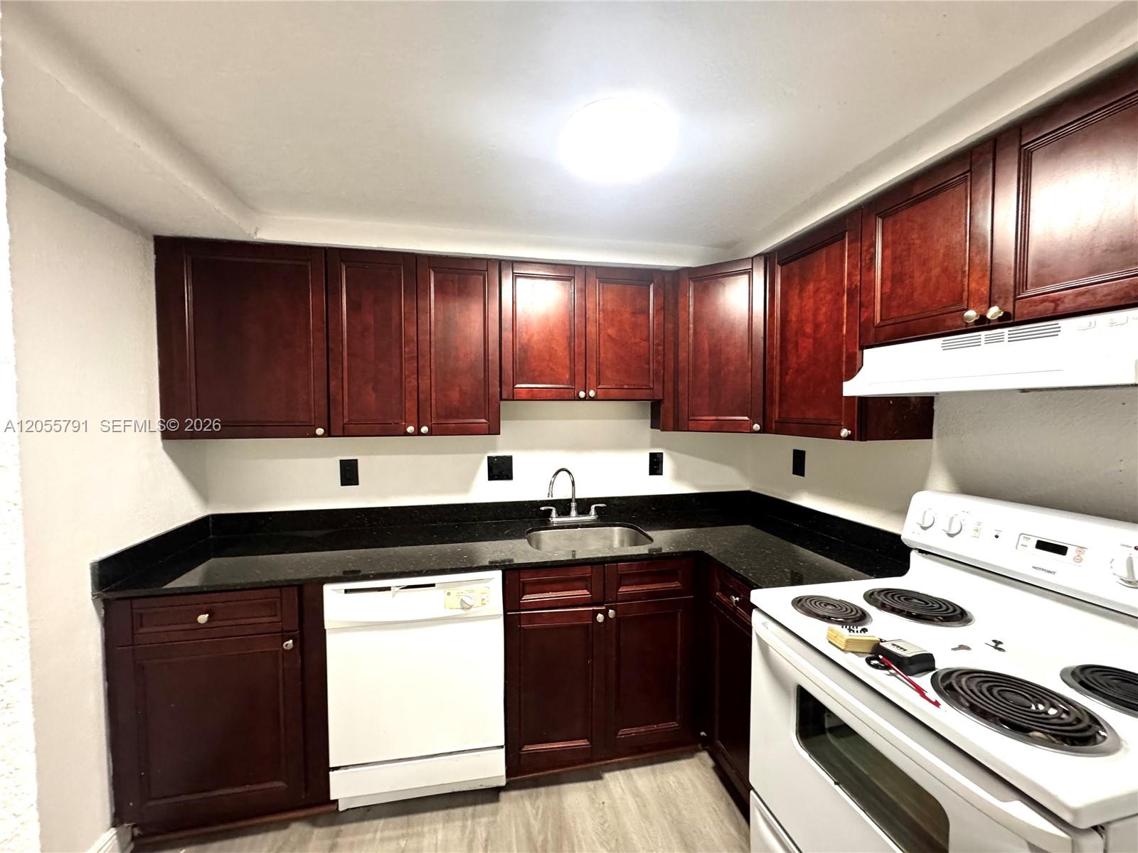 Residential Lease in North Miami 3