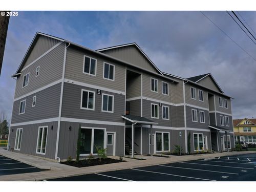 600 4th St, Gervais, OR, 97026-8944 | Card Image