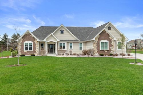 W279N8379 Hunter Court Court, Hartland, WI, 53029 | Card Image