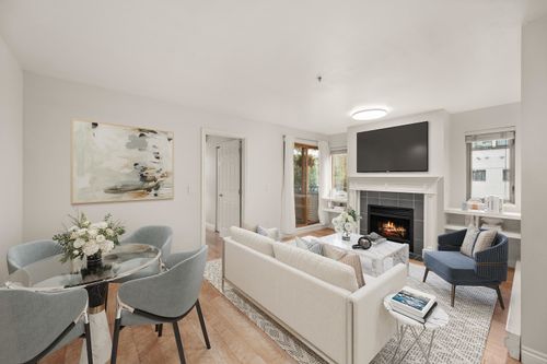 206-688 E 16th Ave, Vancouver, BC, V5T2V4 | Card Image