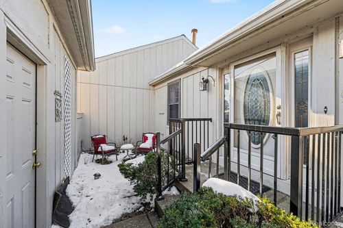 4-11869 Shenandoah Dr, South Lyon, MI, 48178-9166 | Card Image