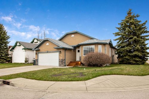 402 Highwood Village Pl Nw, High River, AB, T1V1W1 | Card Image