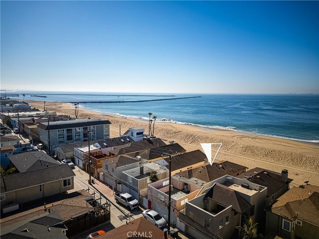 1207 Seal Way, Home with 6 bedrooms, 4 bathrooms and 2 parking in Seal Beach CA | Image 64