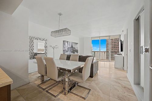 2009-485 Brickell Ave, Miami, FL, 33131-2736 | Card Image