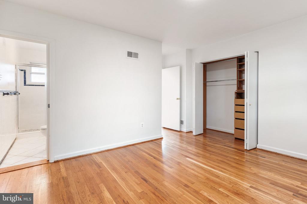 Residential Lease in BETHESDA 5