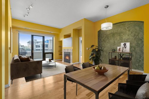 207-500 E Grant St, Minneapolis, MN, 55404-1423 | Card Image