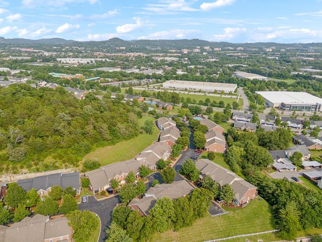 1816 Brentwood Pointe, Townhouse with 2 bedrooms, 3 bathrooms and 1 parking in Franklin TN | Image 49