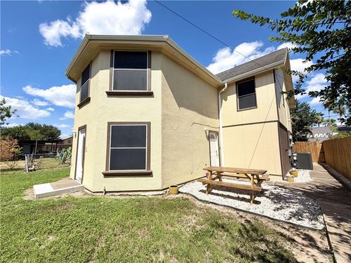 404 N 16th St, McAllen, TX, 78501-4716 | Card Image