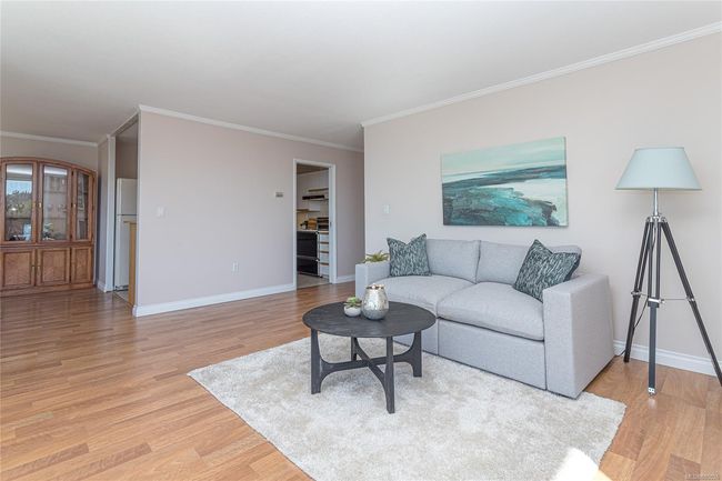 403 - 670 Dallas Rd, Condo with 3 bedrooms, 2 bathrooms and 1 parking in Victoria BC | Image 8