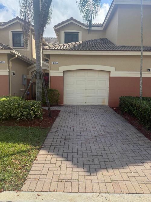 3906-3906 Cherry Ln, Weston, FL, 33332-2157 | Card Image
