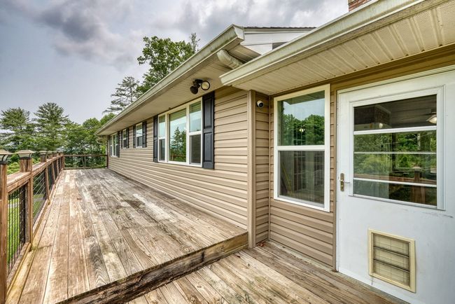 497 Hidden Lake Rd, Home with 2 bedrooms, 2 bathrooms and 2 parking in Blairsville GA | Image 12