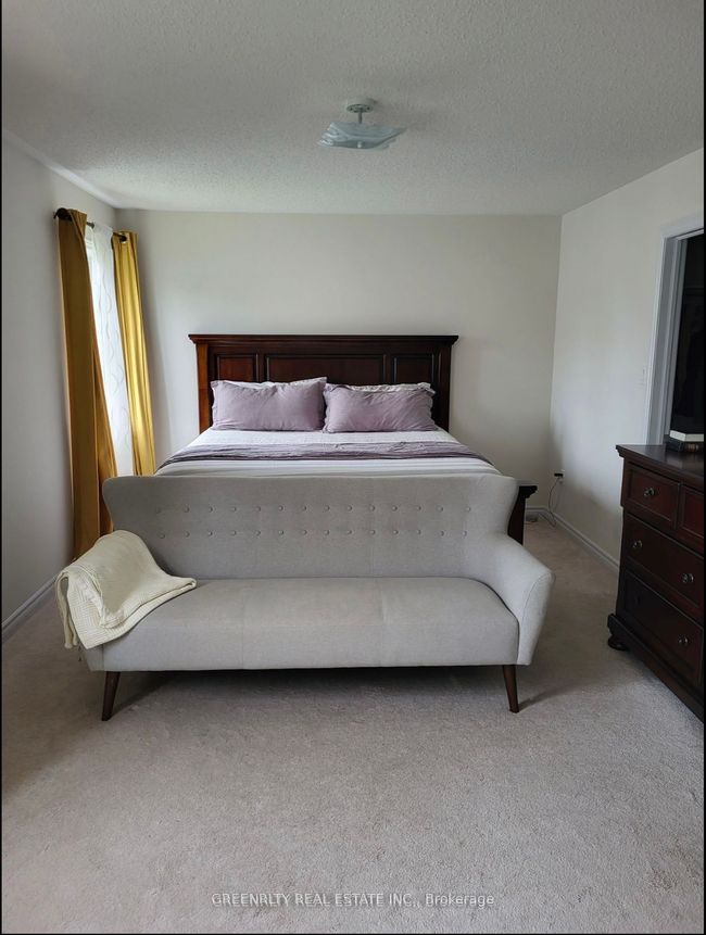 UPPER - 714 Halbert Dr, House other with 4 bedrooms, 3 bathrooms and 1 parking in Shelburne ON | Image 15