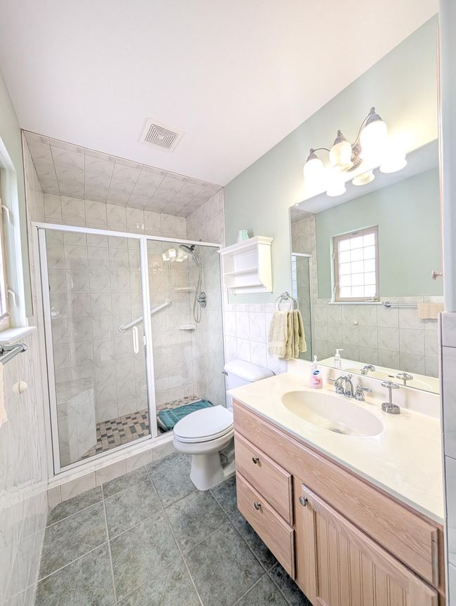 7259 Maplecrest Cir, Condo with 2 bedrooms, 3 bathrooms and null parking in Swartz Creek MI | Image 14