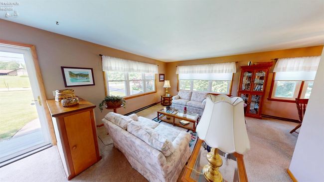 1501 Tiffin Rd, House other with 3 bedrooms, 2 bathrooms and 2 parking in Fremont OH | Image 10