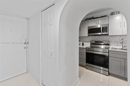 501-100 Lincoln Rd, Miami Beach, FL, 33139 | Card Image