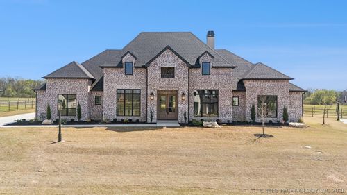 5838 N River Birch Rd, Owasso, OK, 74055-8212 | Card Image