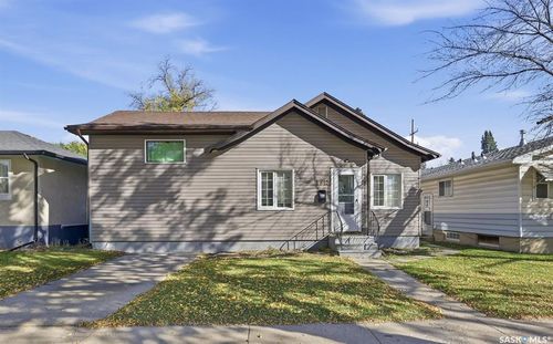 1715 Broadway Avenue, Saskatoon, SK, S7H2B4 | Card Image