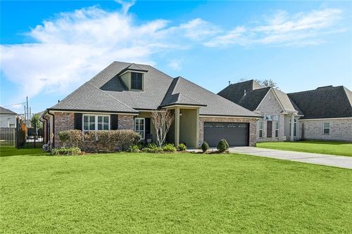 131 Panther Run, Destrehan, LA, 70047-3133 | Card Image