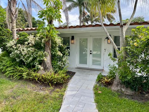 212 Kings Lynn, Delray Beach, FL, 33444-3944 | Card Image
