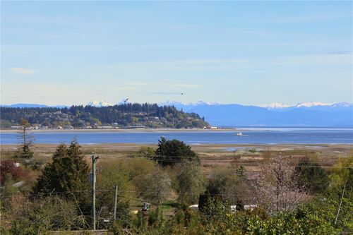 3800 Laurel Dr, Royston, BC, V0R2V0 | Card Image