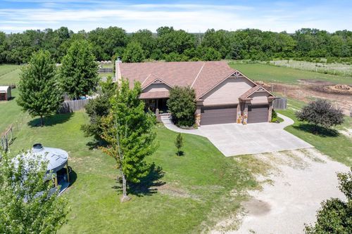 21249 Sw Meadowlark Rd, Douglass, KS, 67039-8290 | Card Image