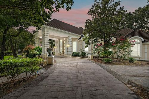 205 Grogans Point Rd, The Woodlands, TX, 77380-2745 | Card Image