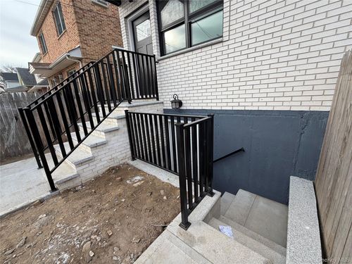 126 146 Street, New York, NY, 11436 | Card Image