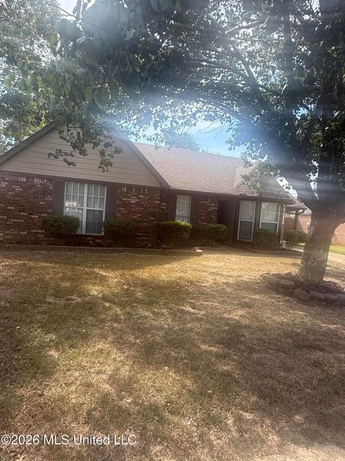 10113 S Oak Run Drive, Olive Branch, MS, 38654 | Card Image