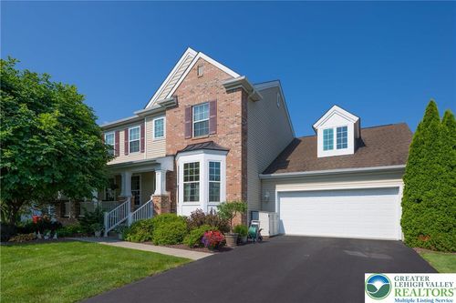 2772 Sheffield Dr, Forks Twp, PA, 18040-8633 | Card Image