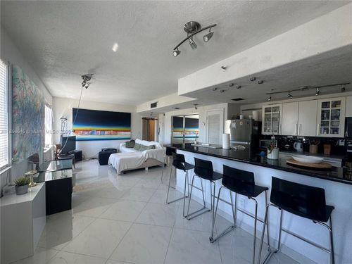 apt-305-802 Euclid Ave, Miami Beach, FL, 33139-5781 | Card Image