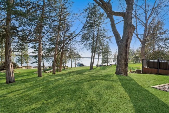 1.4 acres on third lake! | Image 8
