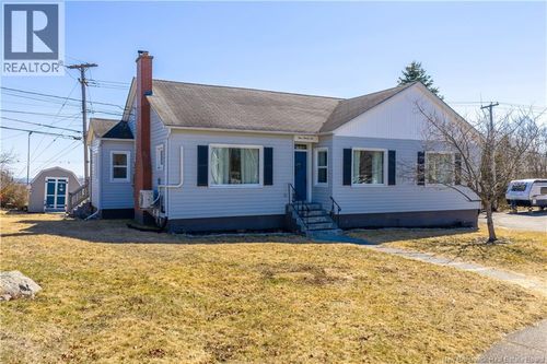 496 Argyle St, Saint John, NB, E2M3B1 | Card Image