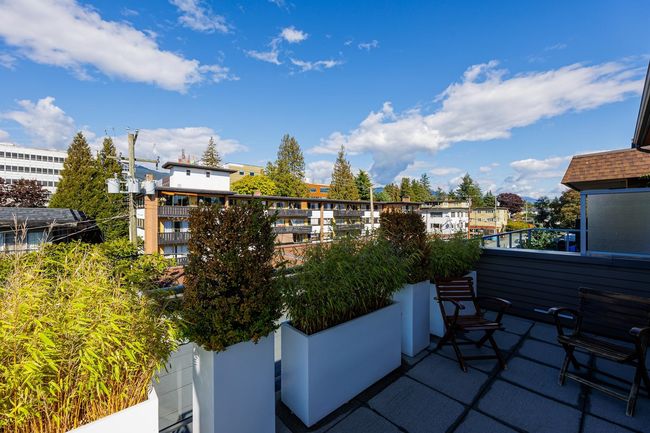 228 E 12th Street, Townhouse with 5 bedrooms, 4 bathrooms and 1 parking in North Vancouver BC | Image 31
