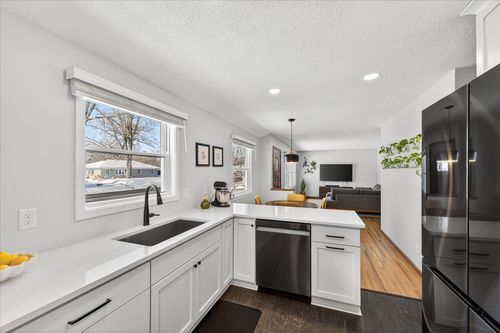 10319 Nicollet Ave S, Bloomington, MN, 55420-5341 | Card Image