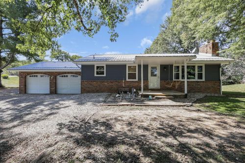 561 County Line Rd Ne, Bremen, OH, 43107-9753 | Card Image