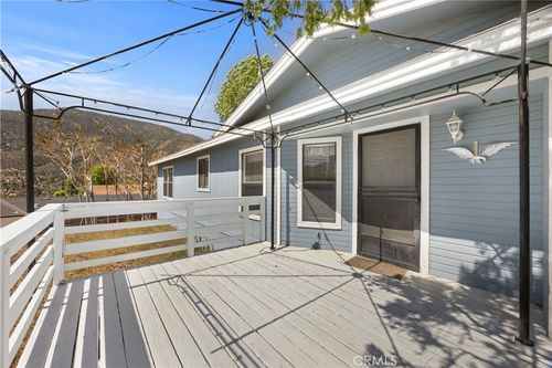 929 Woodrow Way, Frazier Park, CA, 93225-8151 | Card Image