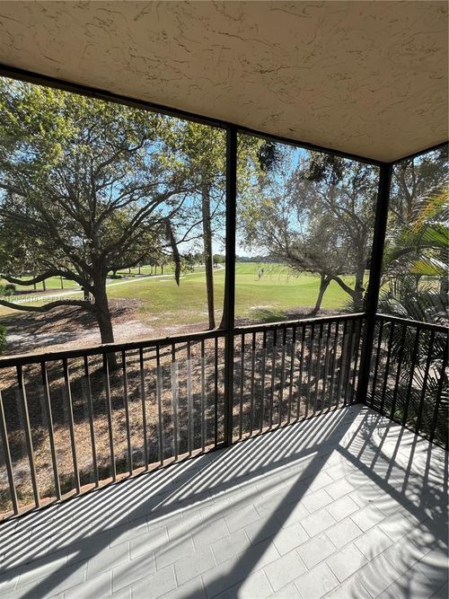 4b-200 Jacaranda Dr, Plantation, FL, 33324-2508 | Card Image