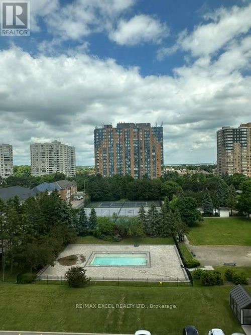 806-300 Alton Towers Circle, Toronto (Milliken), ON, M1V4X9 | Card Image