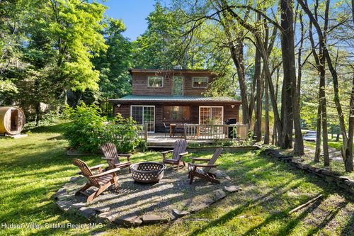 3 Centerville Church Rd, Saugerties, NY, 12477-3403 | Card Image