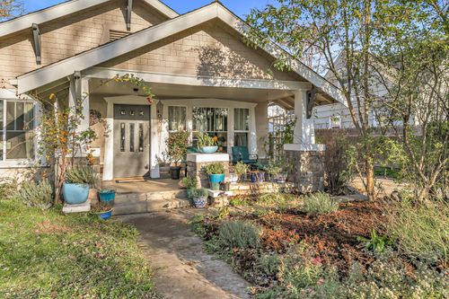 408 N Ivy St, Medford, OR, 97501-2513 | Card Image