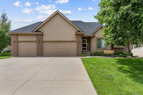 8102 N 164th St, Bennington, NE, 68007-5563 | Card Image