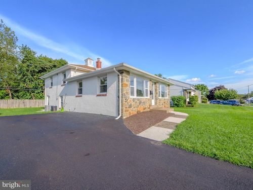 2989 Eastburn Ave, BROOMALL, PA, 19008-1054 | Card Image