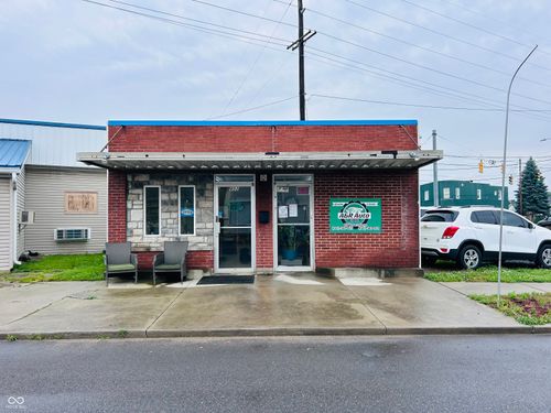 802 Western Ave, Connersville, IN, 47331-1601 | Card Image