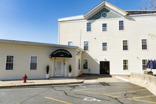 apt-25-148 Bernon St, Woonsocket, RI, 02895-4366 | Card Image