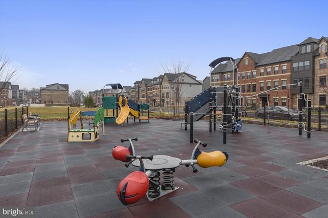 43436 Apple Orchard Sq, Townhouse with 4 bedrooms, 5 bathrooms and null parking in ASHBURN VA | Image 61