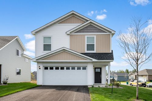607 Redwood Loop N, Cambridge, MN, 55008-2905 | Card Image